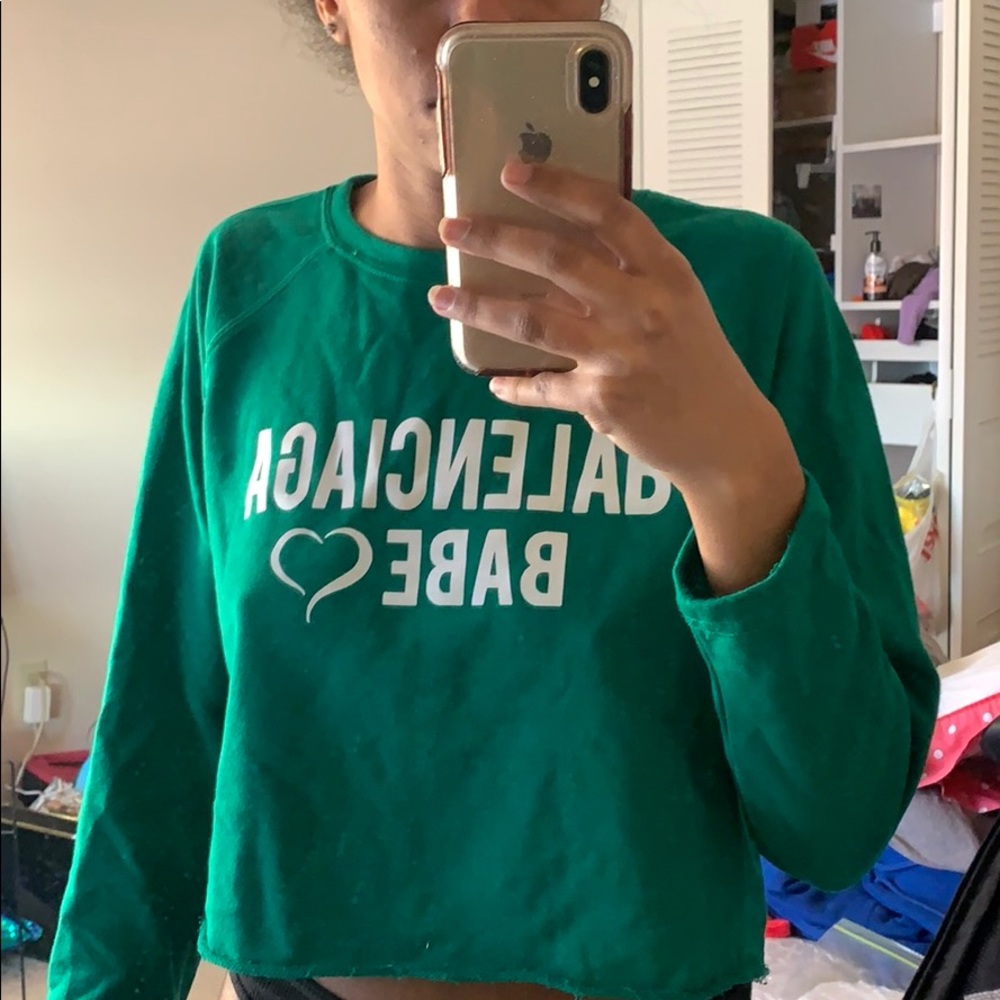 Cropped long sleeve shirt